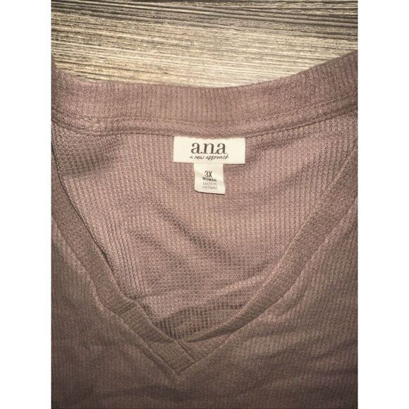 a.n.a Womens Semi Sweet Choc Chip V-Neck Lightweight Top Size 3X. NWT. 10 - Picture 8 of 8